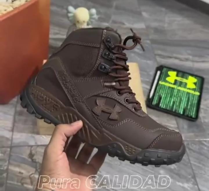 BOTA UNDER ARMOUR LA # 2
