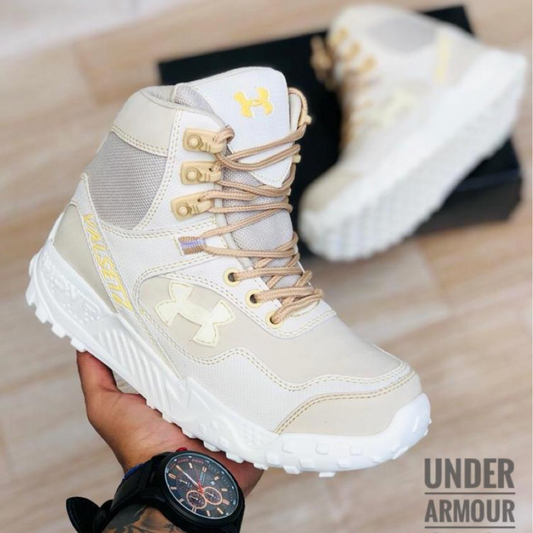 BOTA UNDER ARMOUR # 02 BEIS