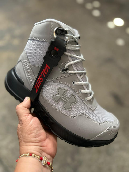 BOTA UNDER ARMOUR EVA # 01 GRIS