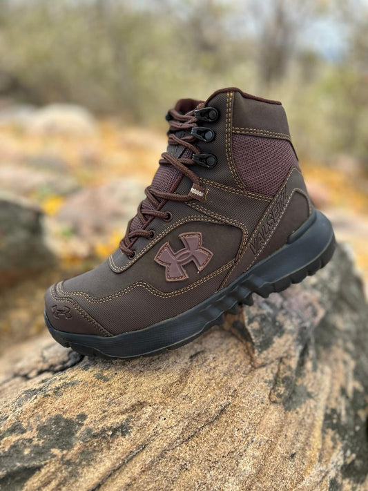BOTA UNDER ARMOUR EVA # 01 MARRON
