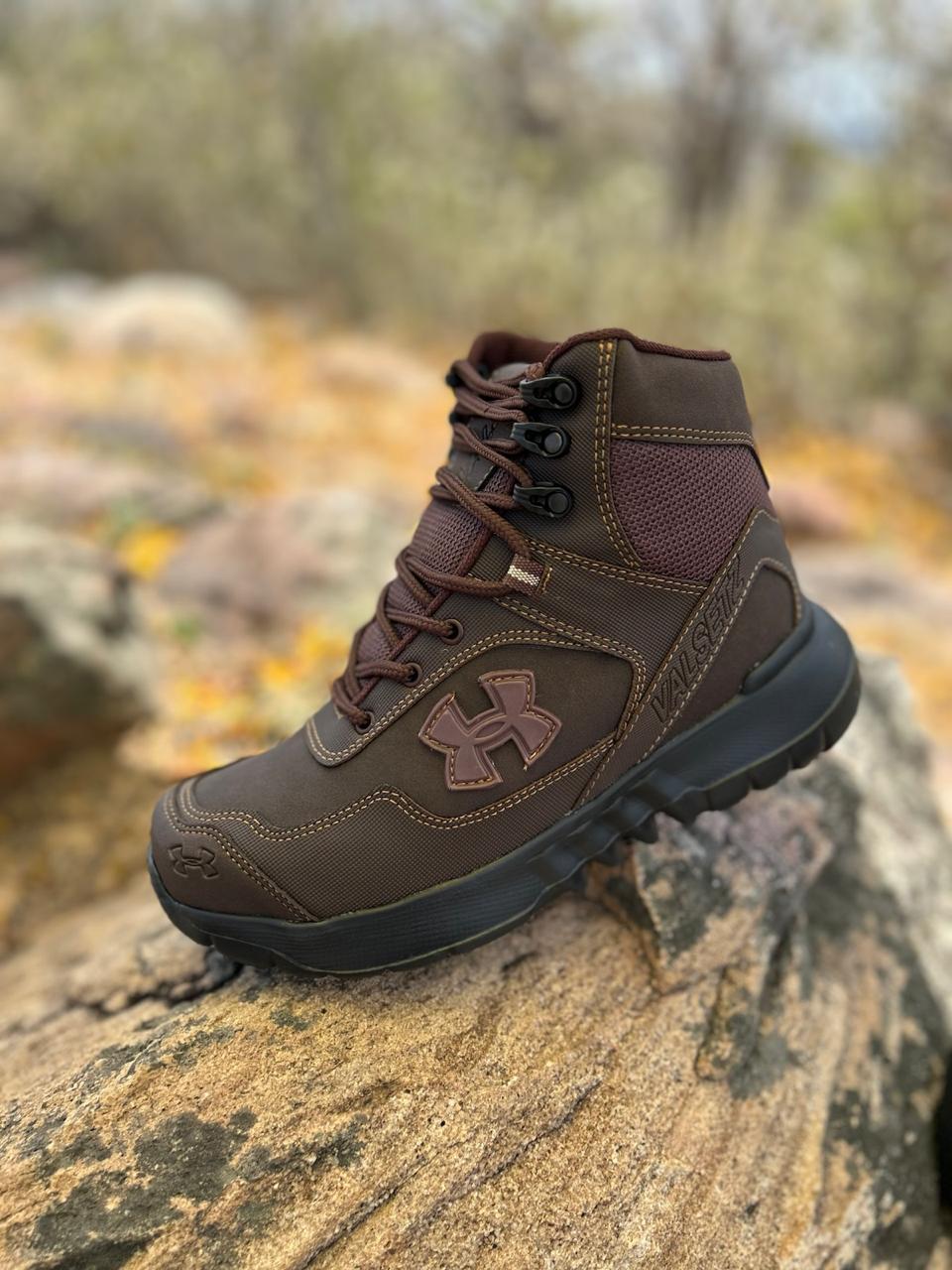 BOTA UNDER ARMOUR EVA LA # 1